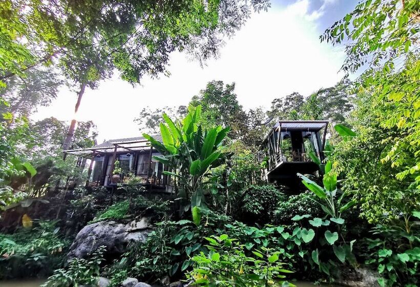 Отель Voraman Hut