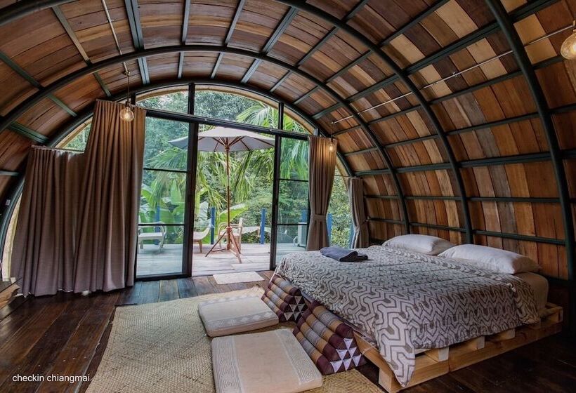 Отель Voraman Hut