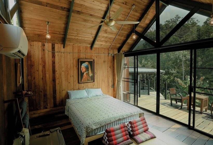 Отель Voraman Hut