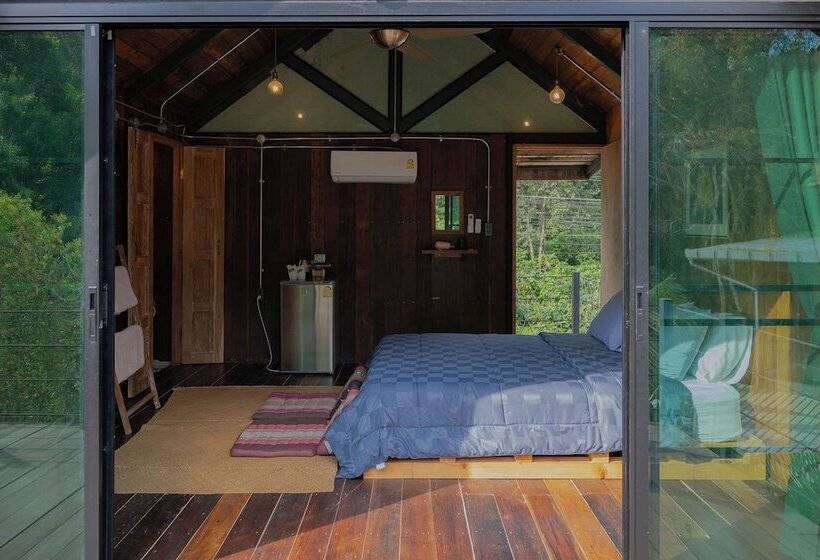 Отель Voraman Hut