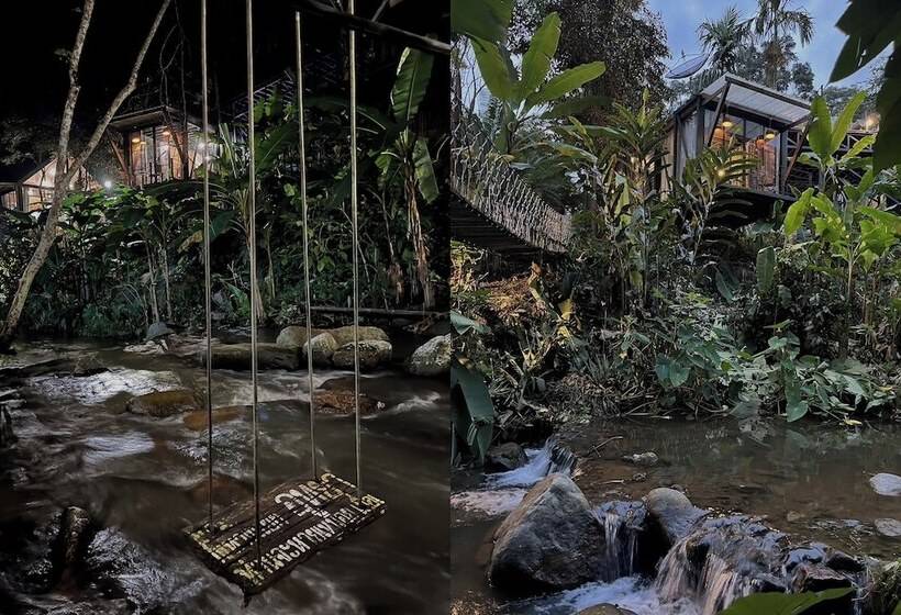 Отель Voraman Hut