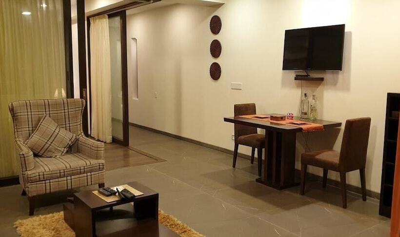 호텔 Zondela Inn Luxury Apartments