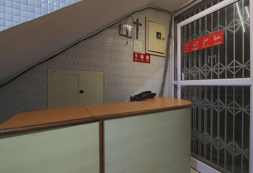 Oyo 8631 Hotel Avanti