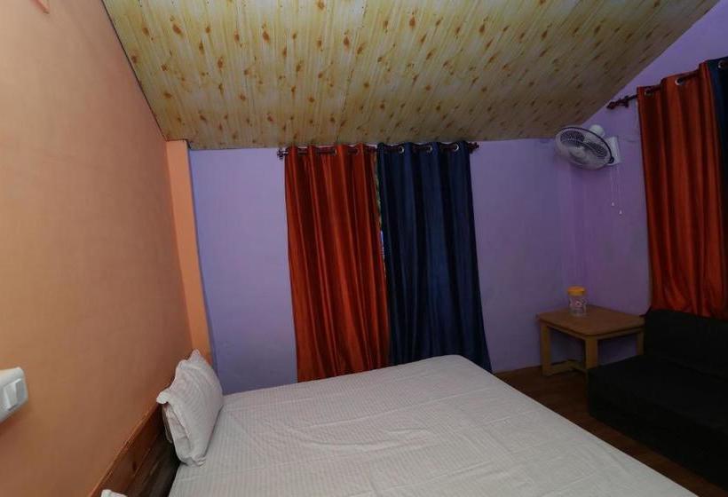 منتجع Brick And Wood Cottages