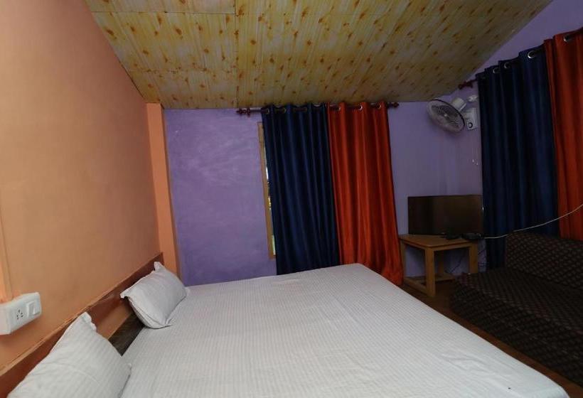 منتجع Brick And Wood Cottages