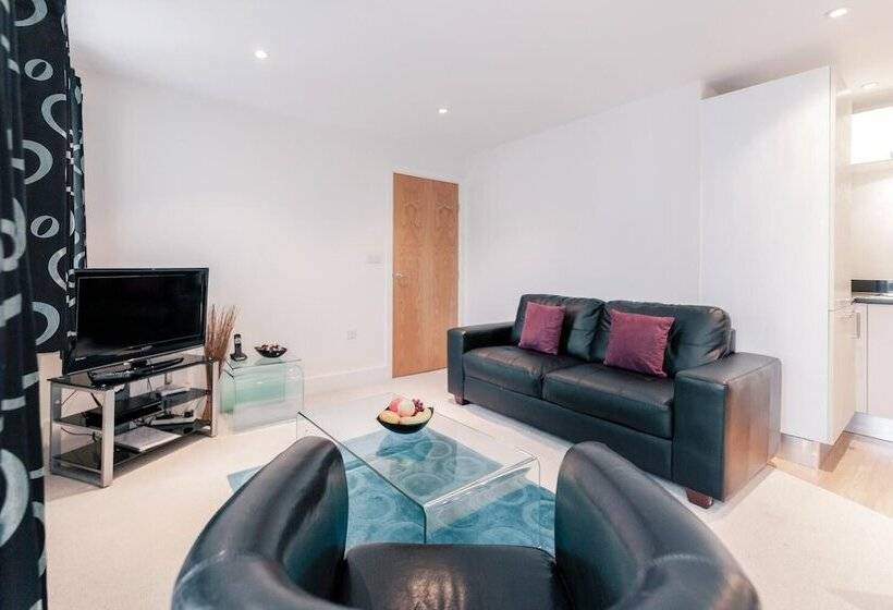 Roomspace Serviced Apartments   Capitol Square