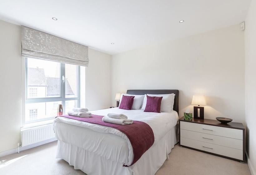 Roomspace Apartments Marquis Court