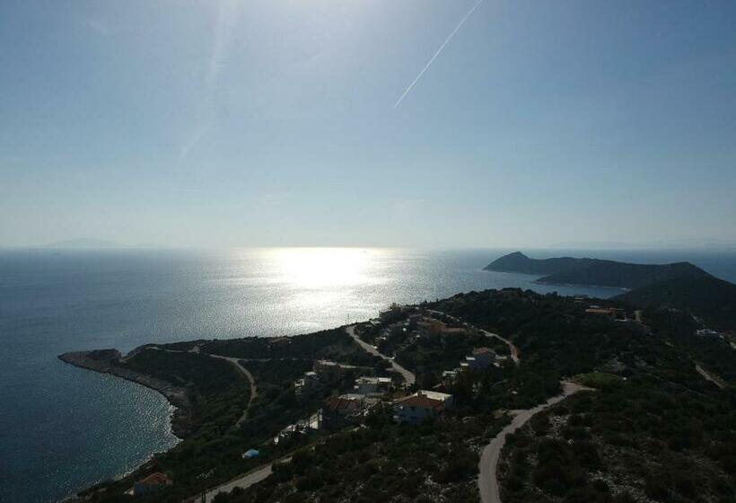 Seaview Peninsula Villa