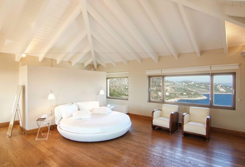 Seaview Peninsula Villa