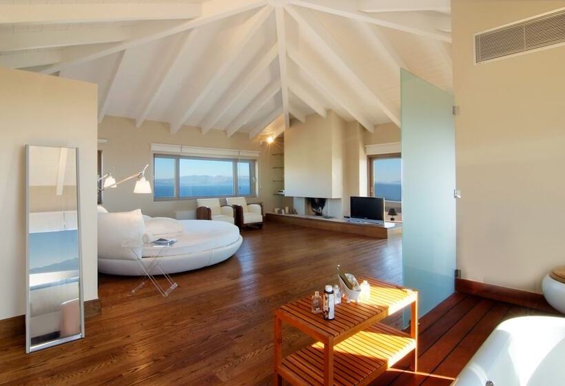 Seaview Peninsula Villa