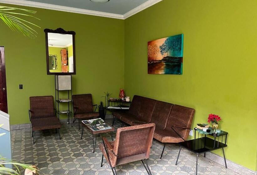 호스텔 Hostal Cumbres Del Volcan Flor Blanca