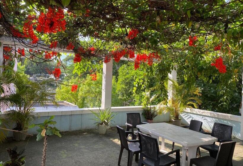 호스텔 Hostal Cumbres Del Volcan Flor Blanca