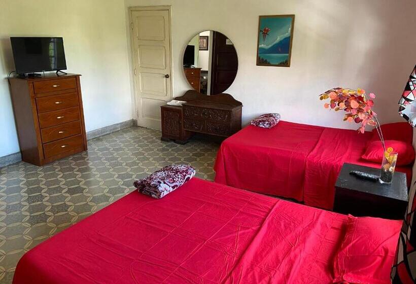 호스텔 Hostal Cumbres Del Volcan Flor Blanca