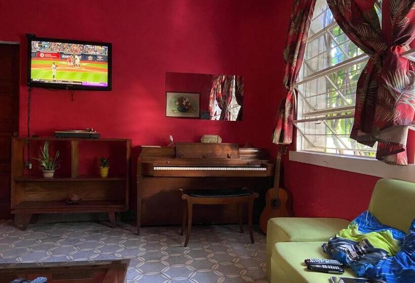 호스텔 Hostal Cumbres Del Volcan Flor Blanca