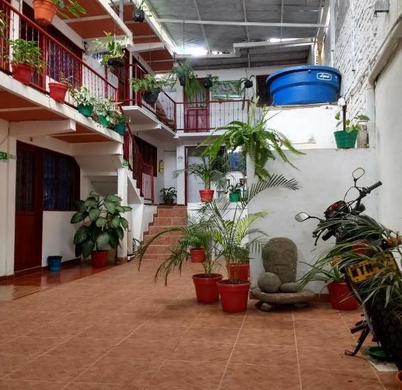 ユースホステル El Turista