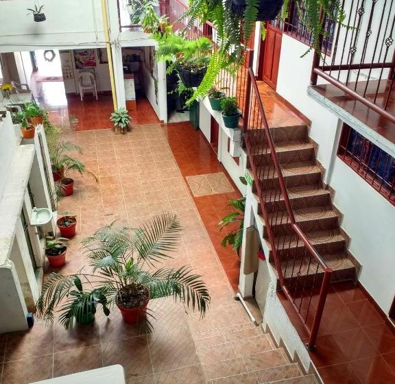 ユースホステル El Turista