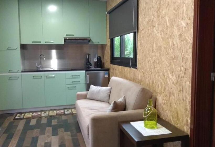 مبيت وإفطار Alluar Lodge