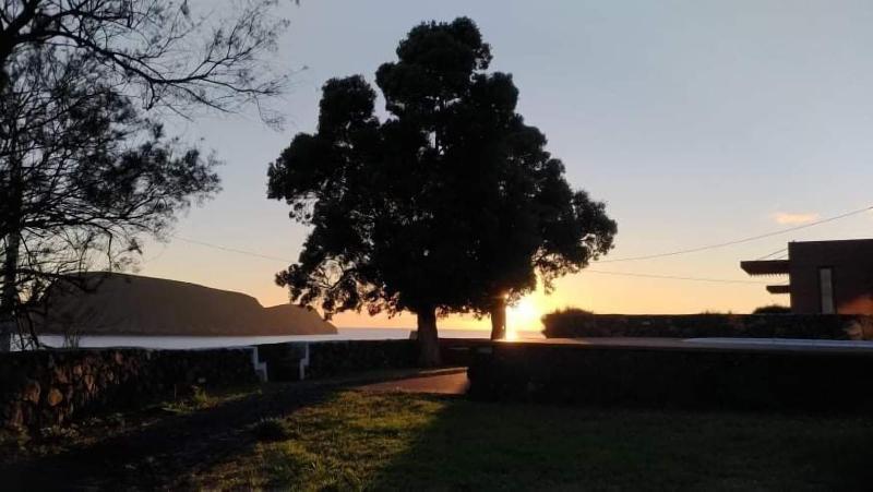 مبيت وإفطار Alluar Lodge