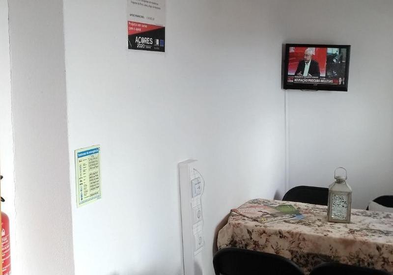 مبيت وإفطار Alluar Lodge