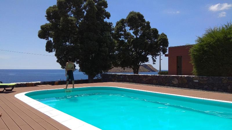 مبيت وإفطار Alluar Lodge