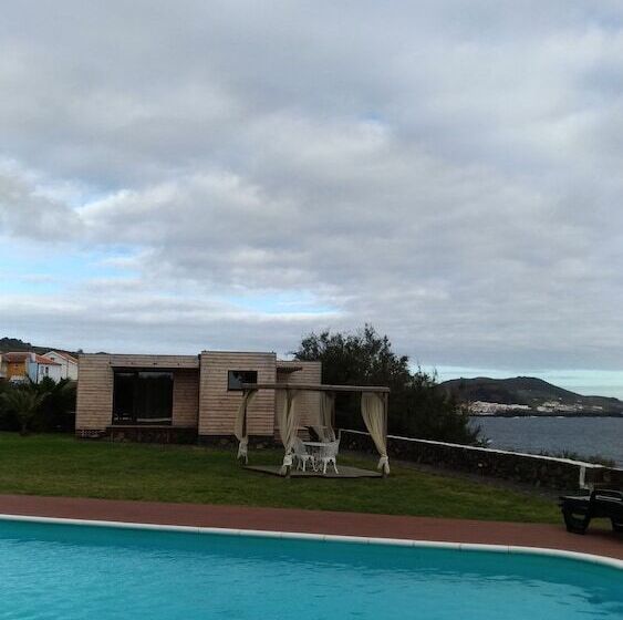 مبيت وإفطار Alluar Lodge