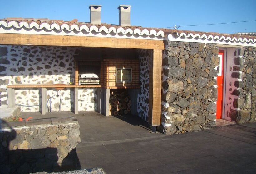 مبيت وإفطار Alluar Lodge