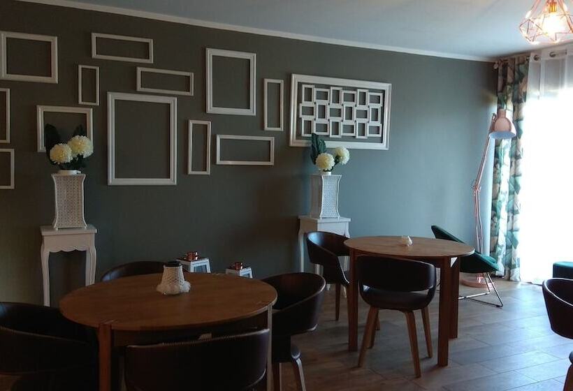 مبيت وإفطار Alluar Lodge