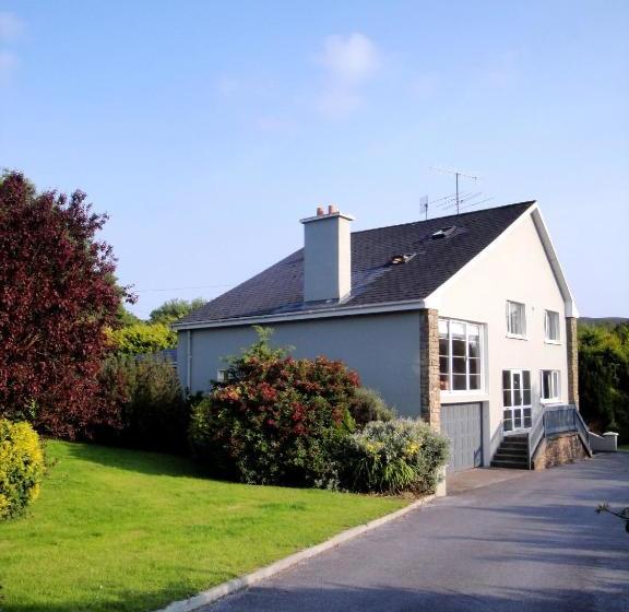 مبيت وإفطار Ardrinane House