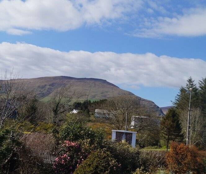 مبيت وإفطار Ardrinane House