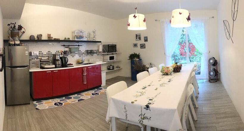 تختخواب و صبحانه One Day Ocean Villa