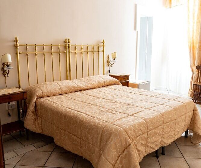 تختخواب و صبحانه Real Borbone