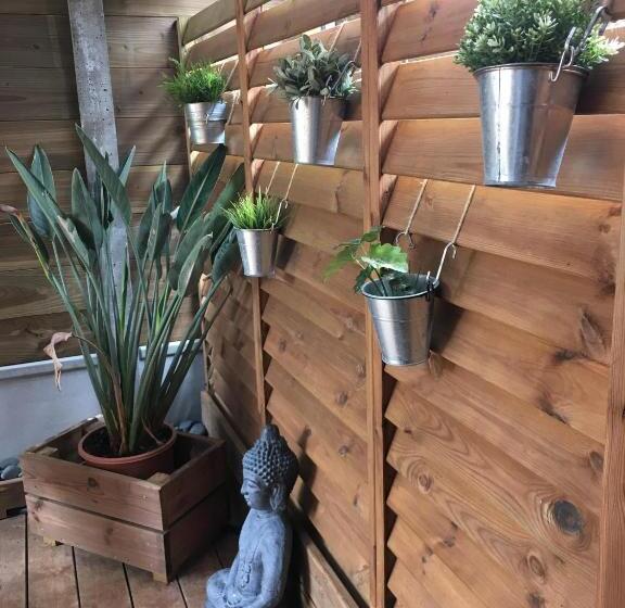 Bed and Breakfast Wood N Sea Surf Lodge   Auberge De Jeunesse