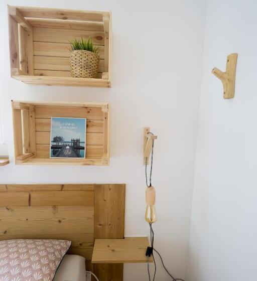 Bed and Breakfast Wood N Sea Surf Lodge   Auberge De Jeunesse