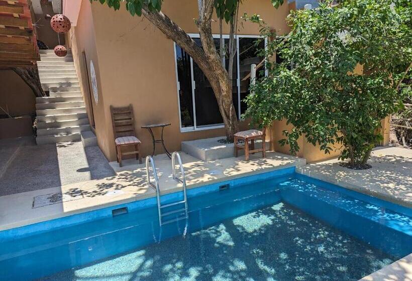 Casa Arcoiris Zihuatanejo B&b