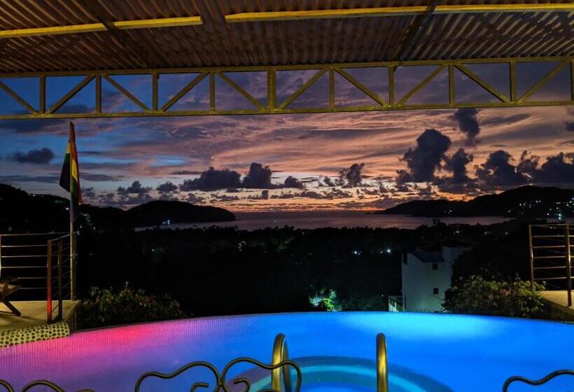 Casa Arcoiris Zihuatanejo B&b