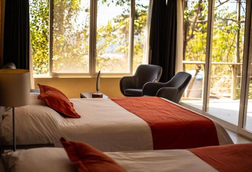 Casa De Mar Hotel And Villas