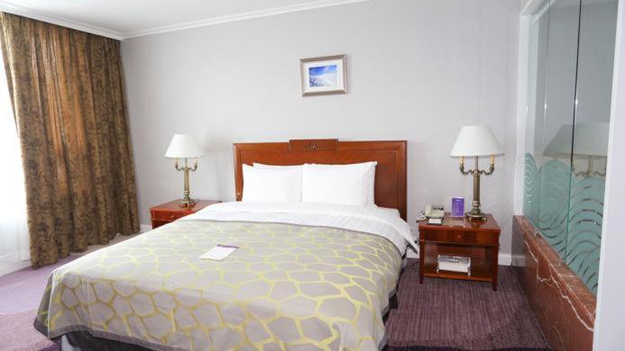 High1 Palace Hotel And Cc