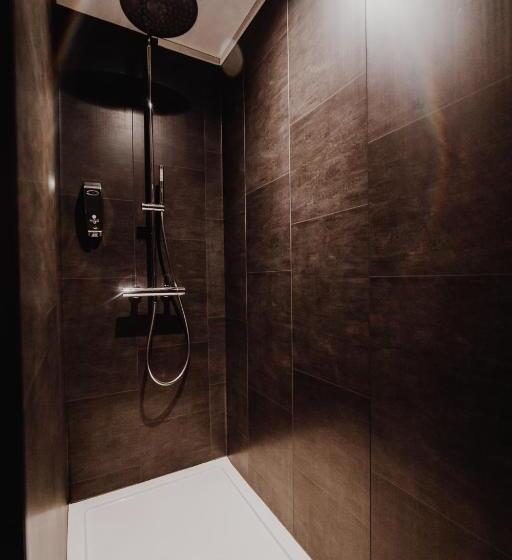 פונדק At Home   Jacuzzi Privatif