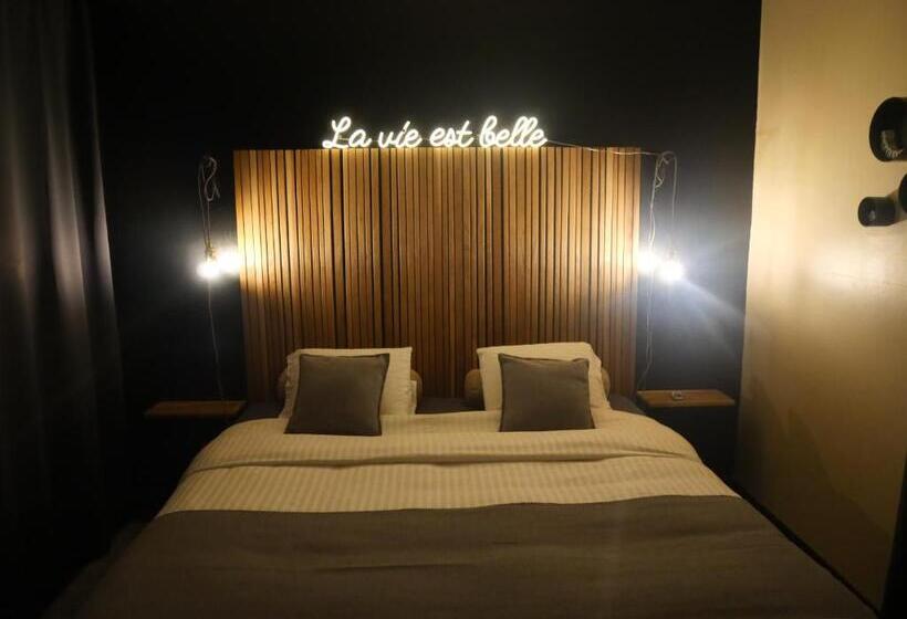 פונדק At Home   Jacuzzi Privatif