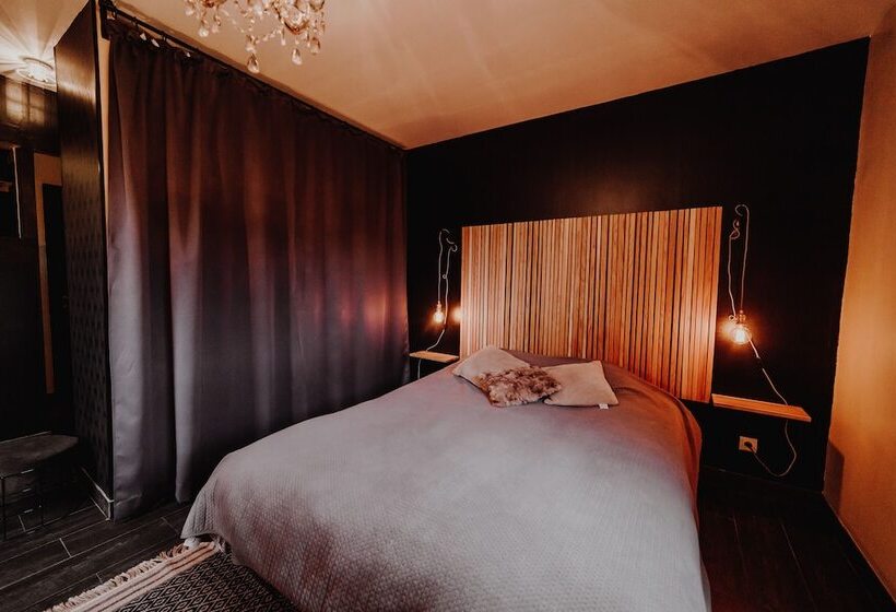 פונדק At Home   Jacuzzi Privatif