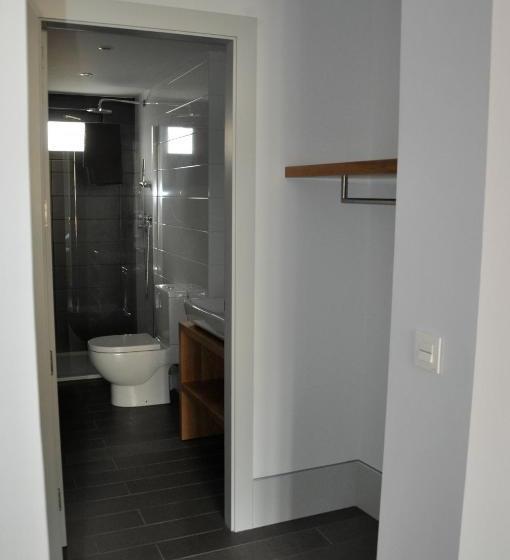 مسافرخانه Emebed Posada