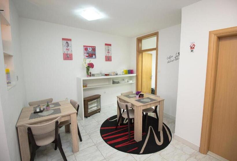 فندق فئة نجمة واحدة Pansion Ponte