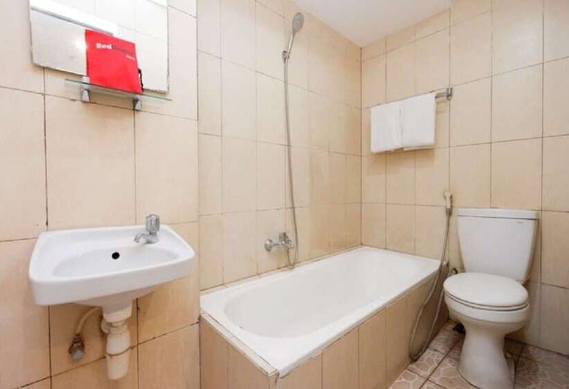 客栈 Reddoorz Plus @ Singosari Raya