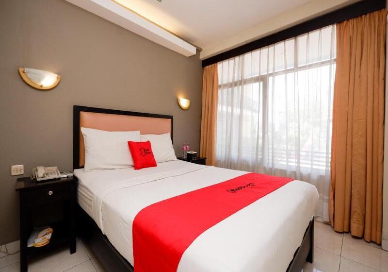 客栈 Reddoorz Plus @ Singosari Raya