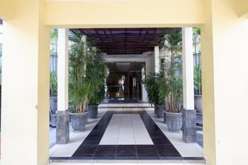 客栈 Reddoorz Plus @ Singosari Raya