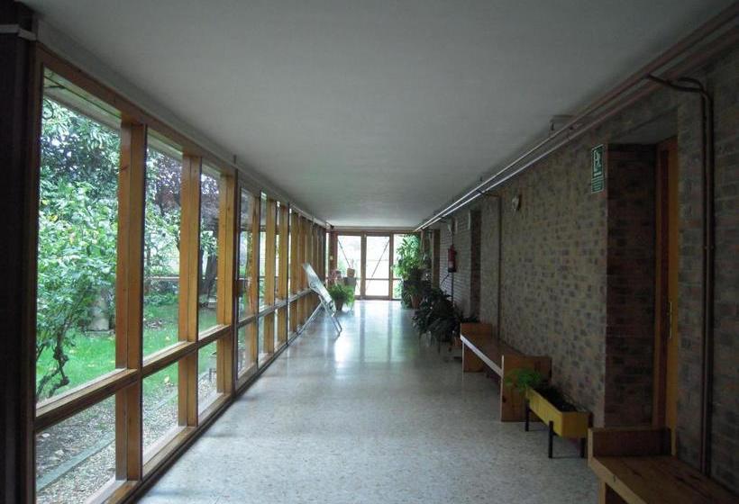 簡易ホテル Residencia Universitaria Cardenal Cisneros