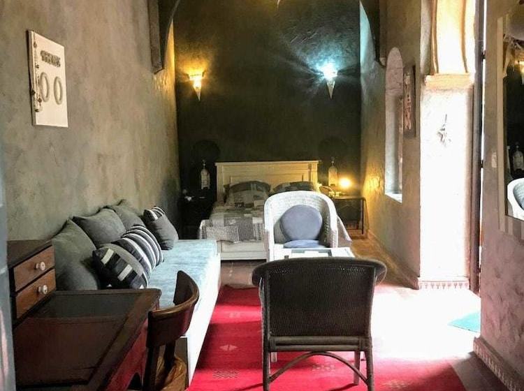 簡易ホテル Riad Aïcha