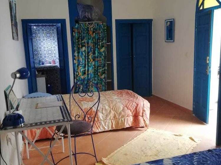 簡易ホテル Riad Aïcha