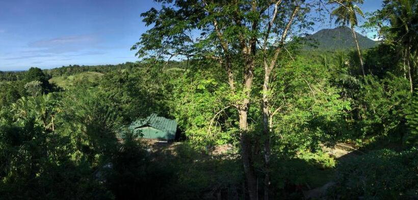 פונדק Tangkoko Sanctuary Villa