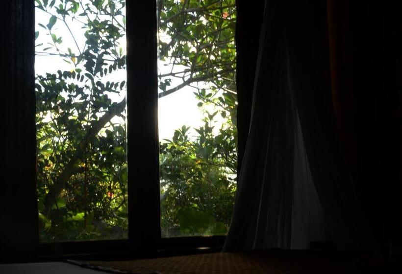 פונדק Tangkoko Sanctuary Villa